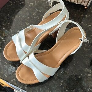 Chunky block heel white sandals!